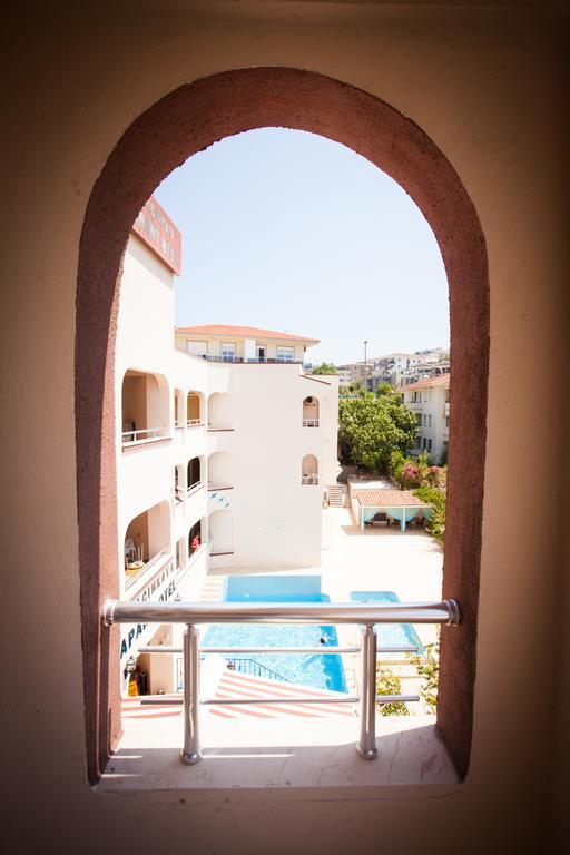 Yalcinkaya Apart Hotel Cesme Exterior photo